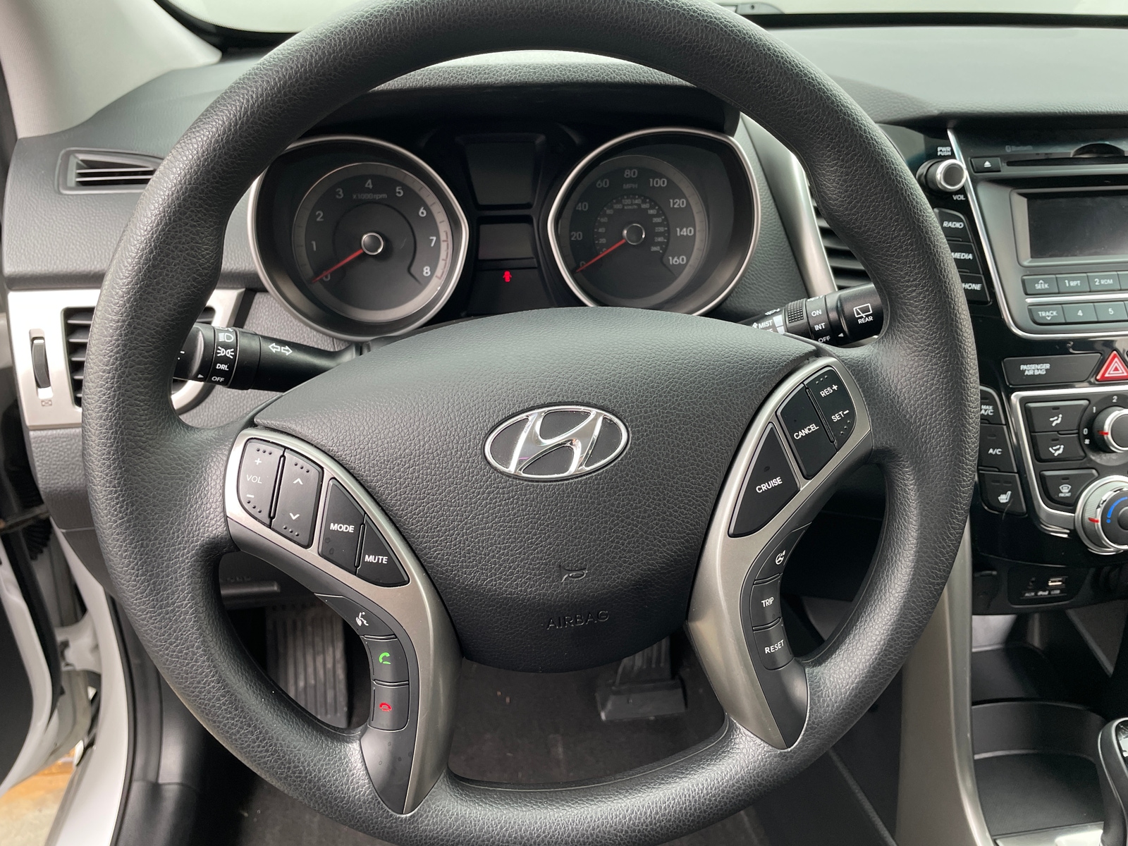 Thumbnail: 2016 Hyundai Elantra - 5
