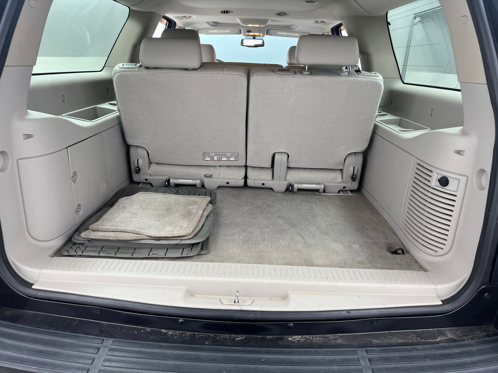 Thumbnail: 2011 Chevrolet Suburban - 6