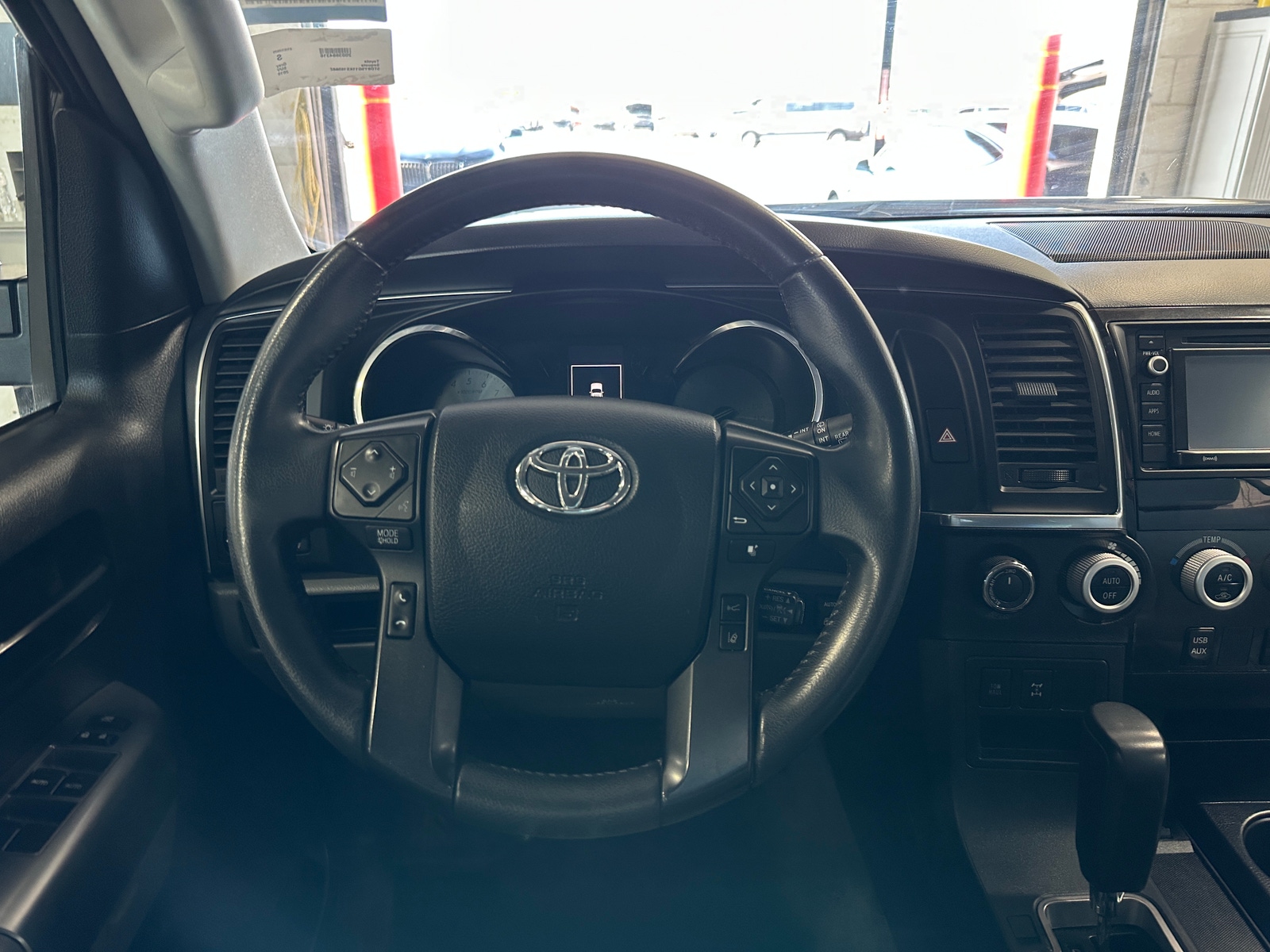 Thumbnail: 2019 Toyota Sequoia - 5