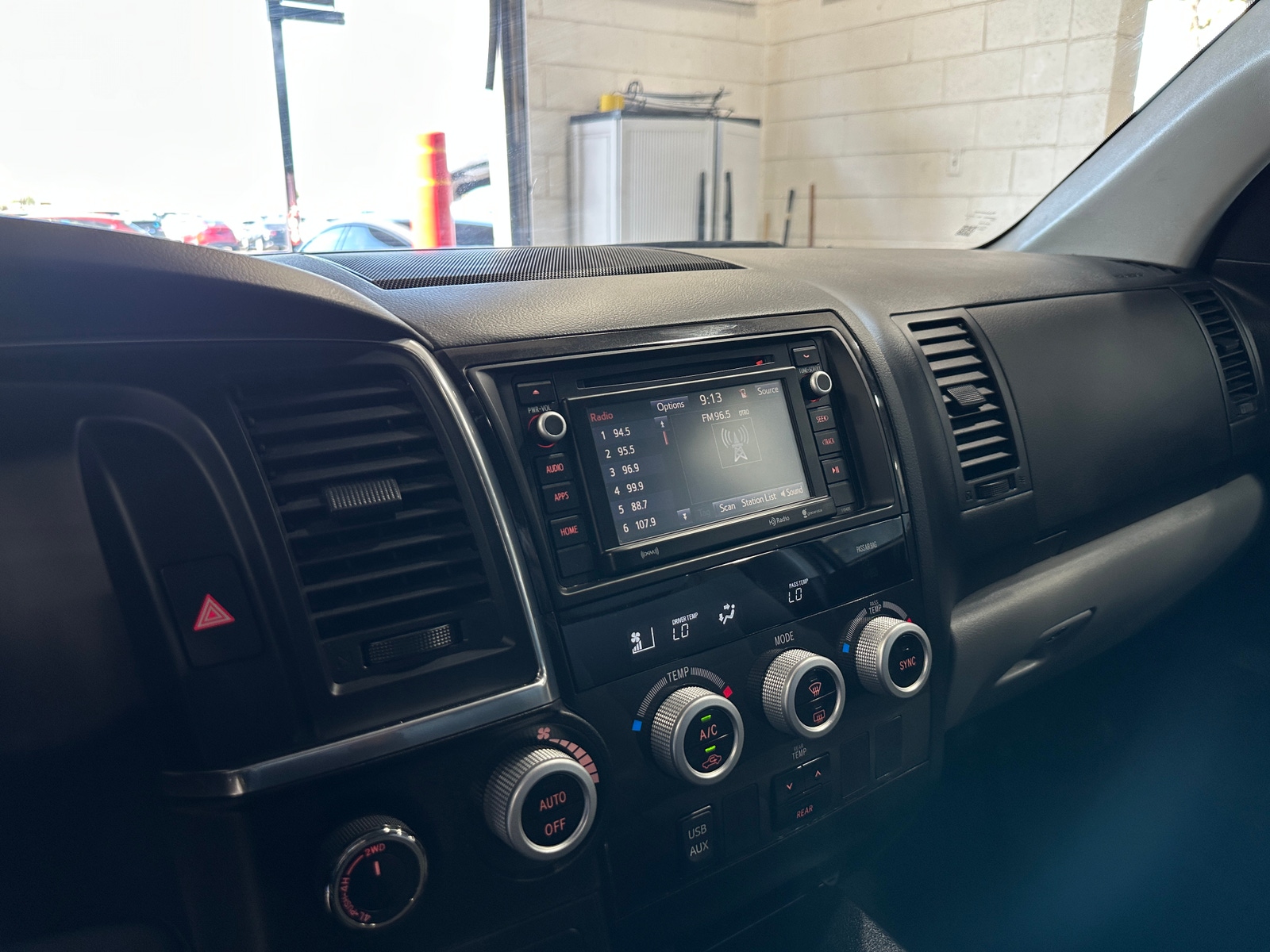 Thumbnail: 2019 Toyota Sequoia - 4