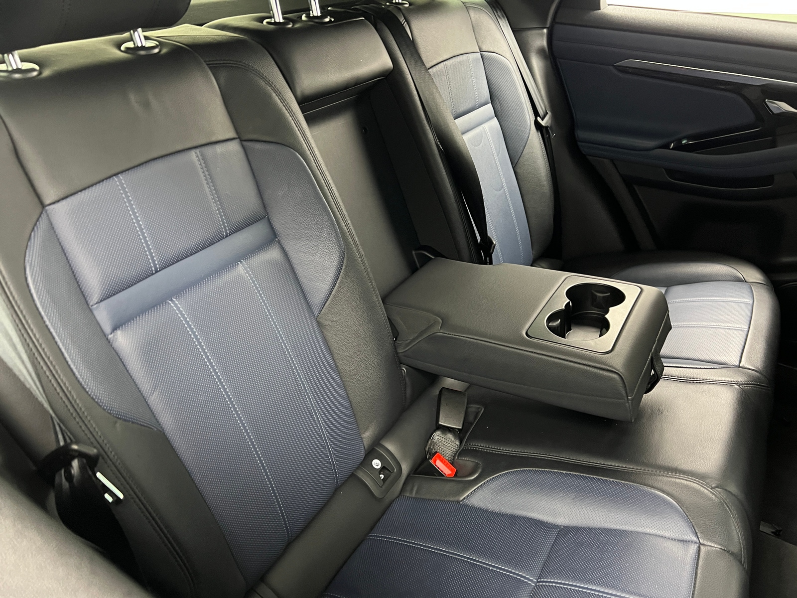 Thumbnail: 2021 Land Rover Range Rover Evoque - 5