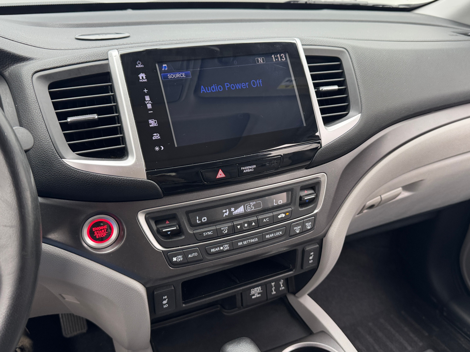 Thumbnail: 2017 Honda Pilot - 3