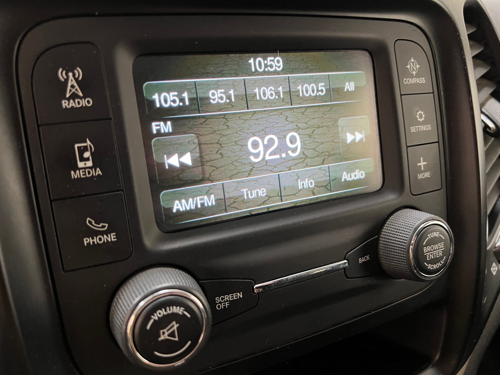 Thumbnail: 2017 Jeep Cherokee - 4