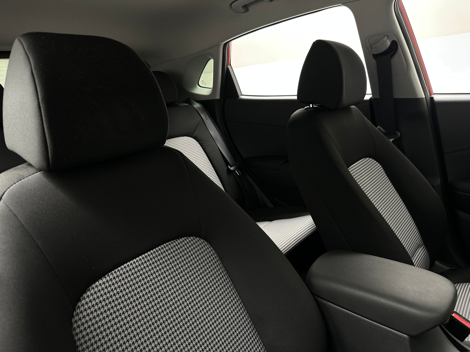 Thumbnail: 2020 Hyundai Kona - 2