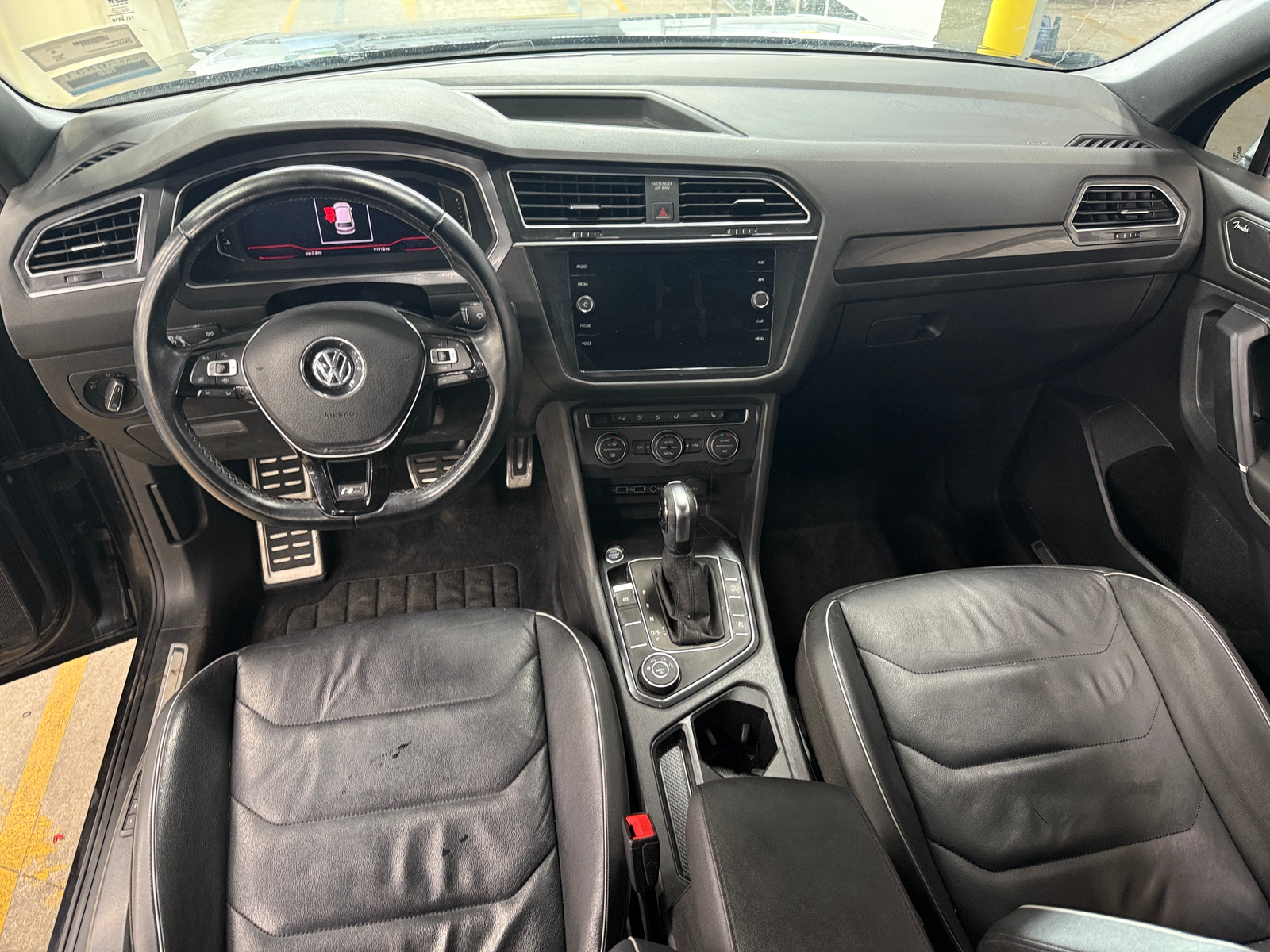 Thumbnail: 2020 Volkswagen Tiguan - 2