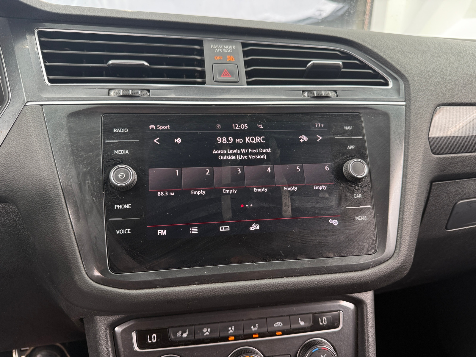 Thumbnail: 2020 Volkswagen Tiguan - 3