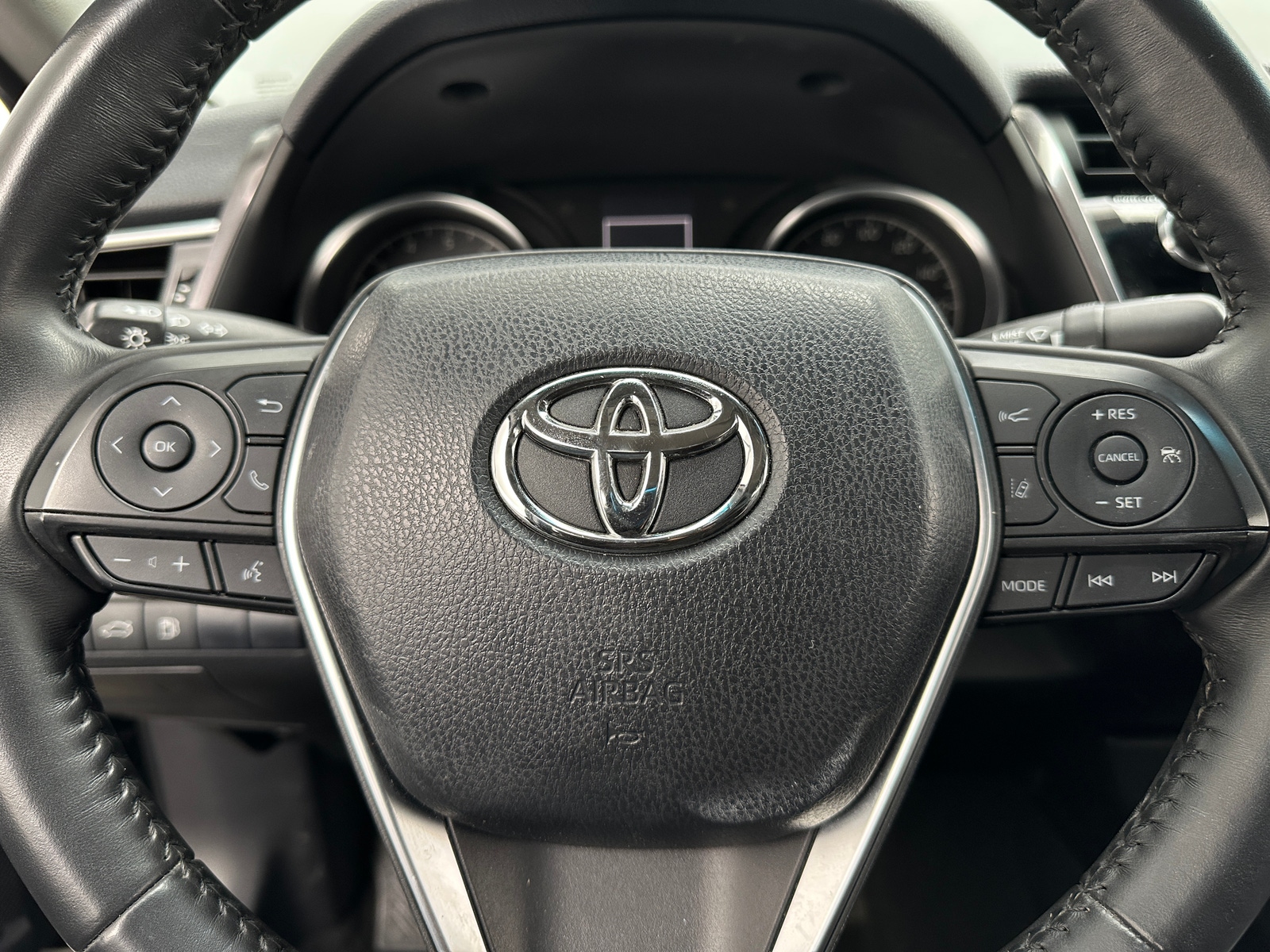Thumbnail: 2018 Toyota Camry - 4