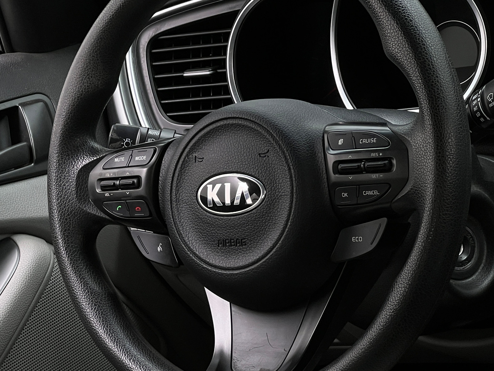 Thumbnail: 2015 Kia Optima - 5