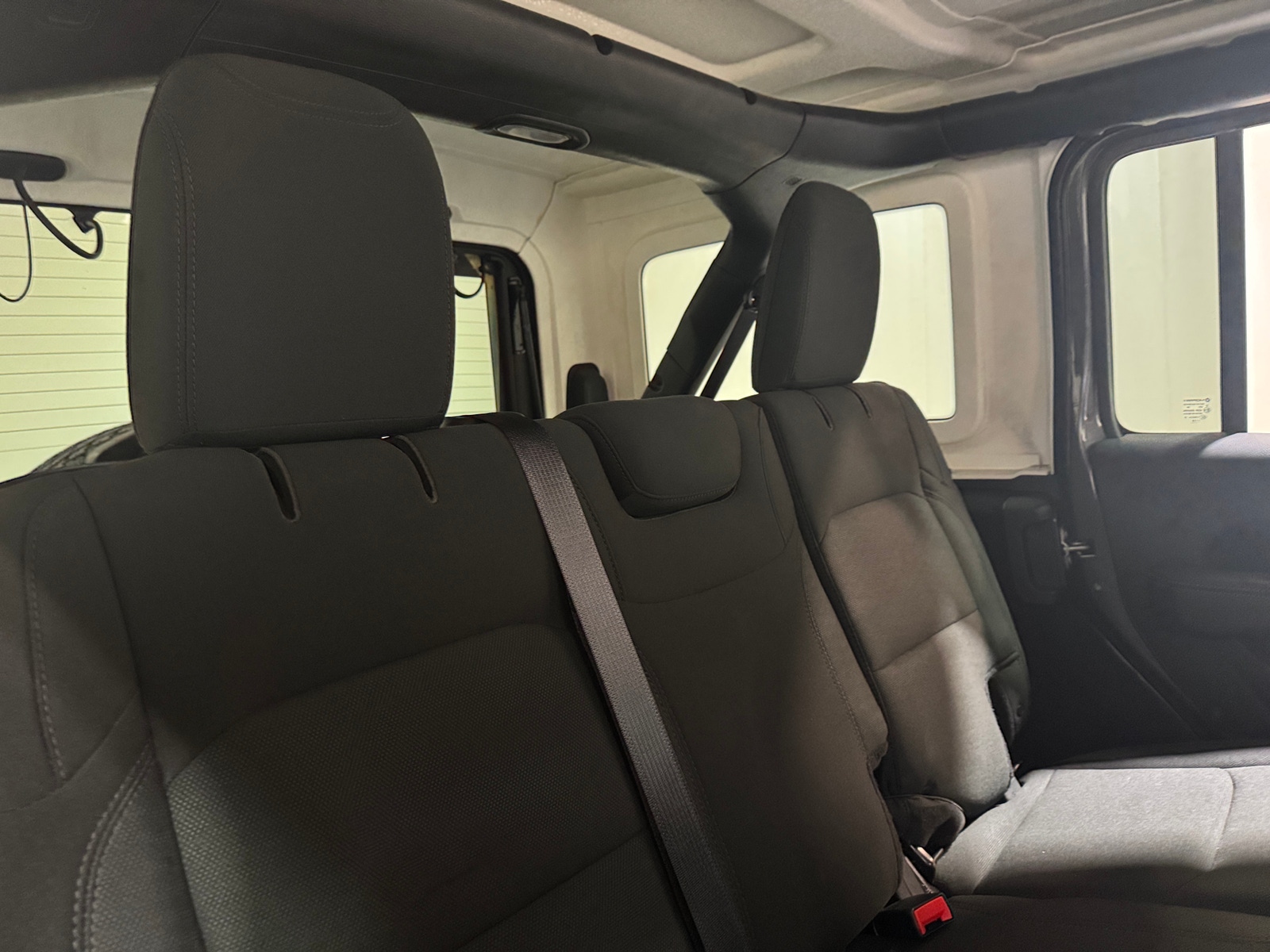 Thumbnail: 2018 Jeep Wrangler - 6
