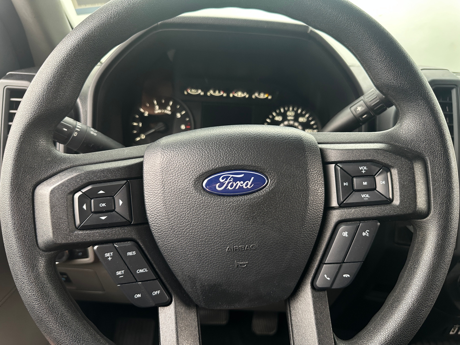 Thumbnail: 2019 Ford Econoline - 5