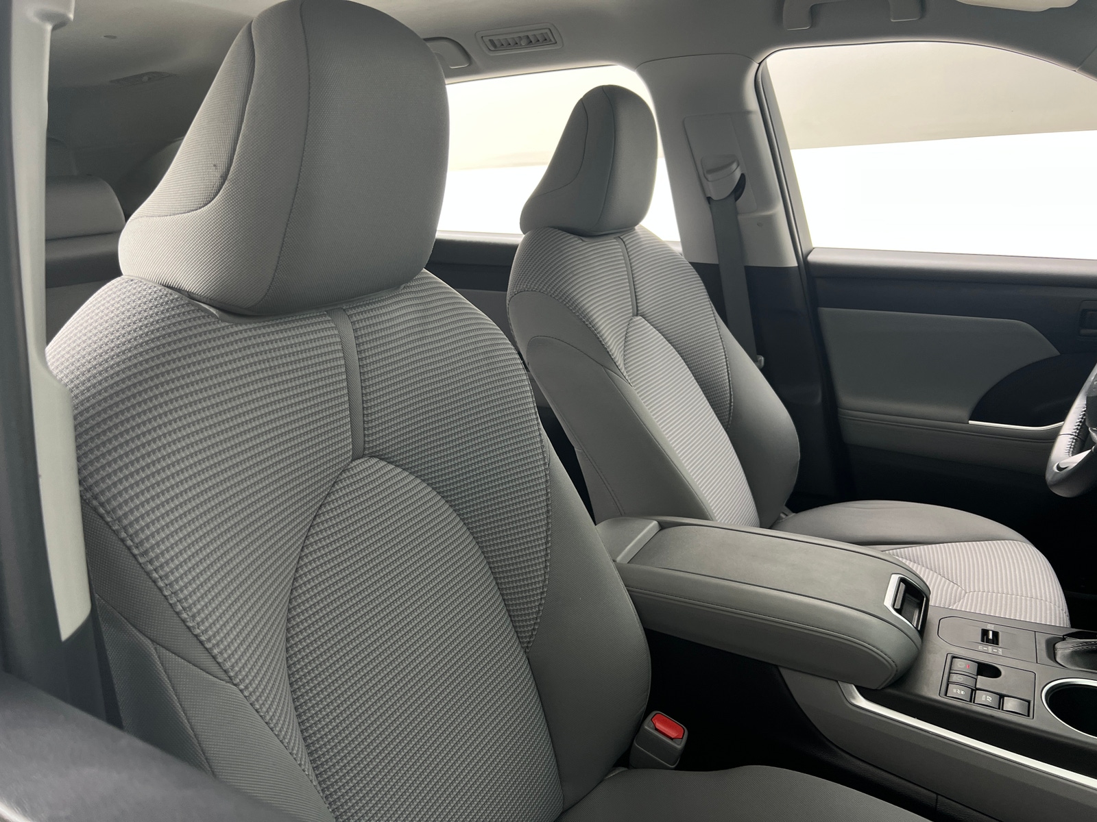 Thumbnail: 2023 Toyota Highlander - 2