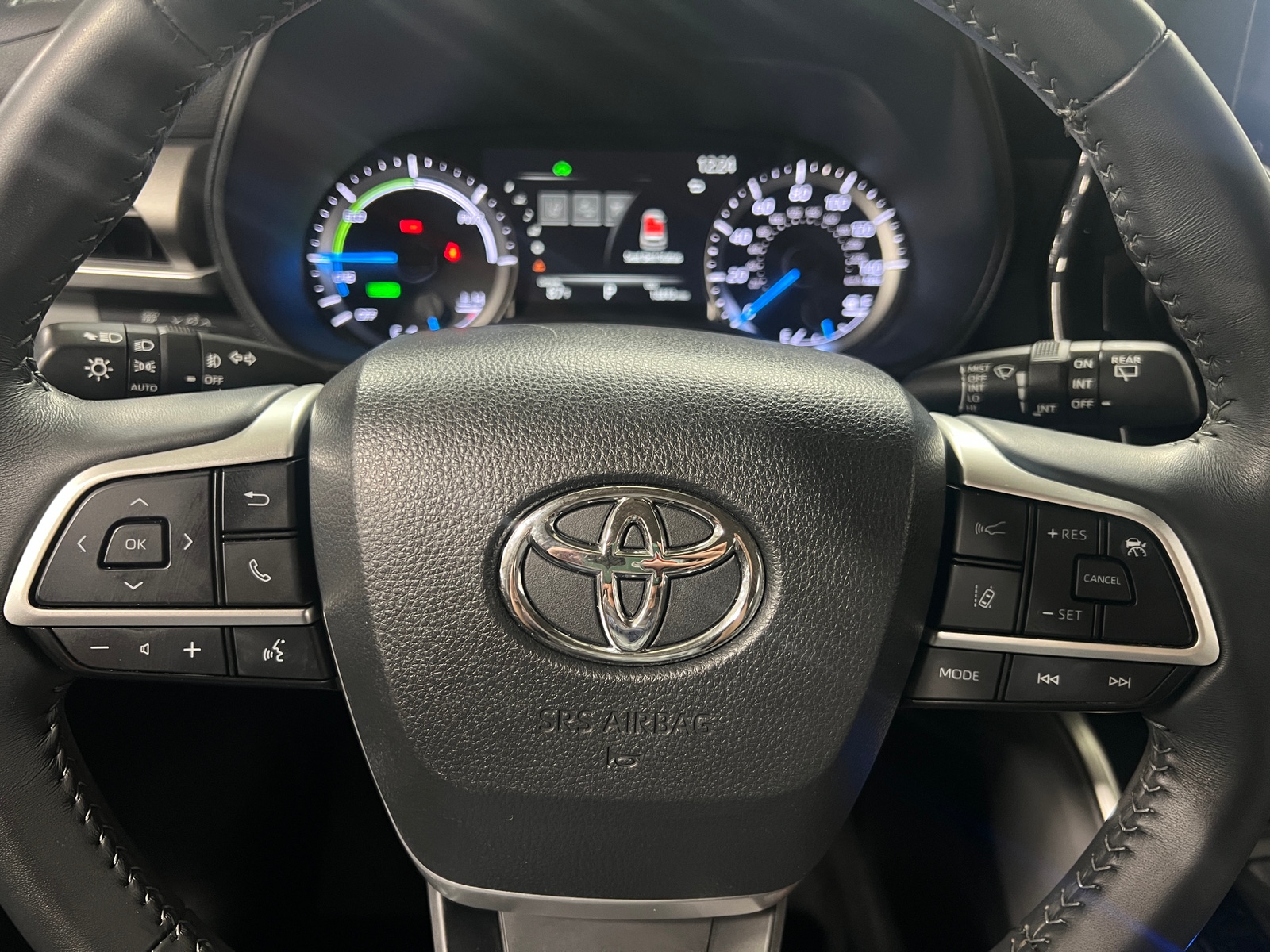 Thumbnail: 2023 Toyota Highlander - 5