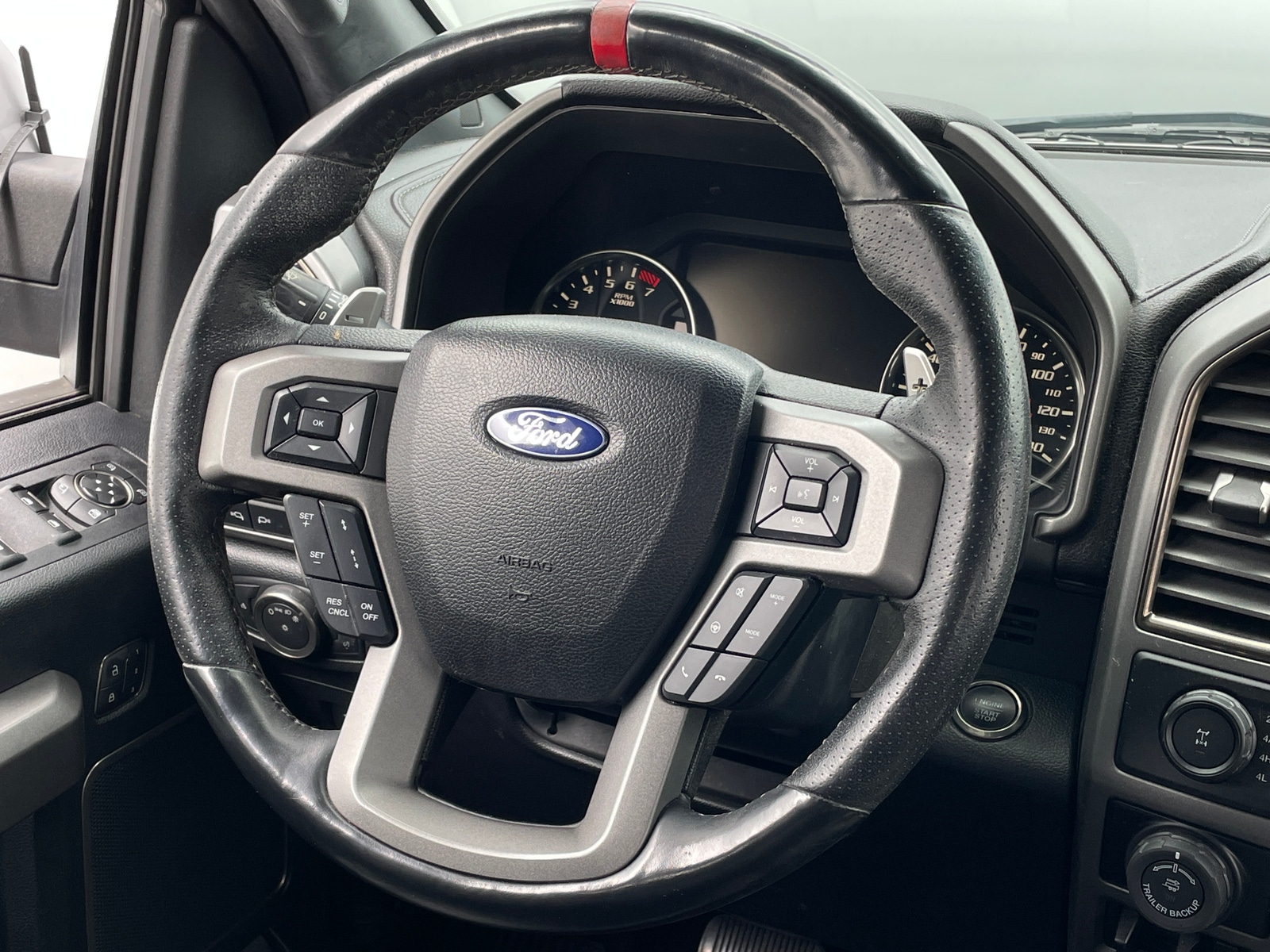 Thumbnail: 2017 Ford Econoline - 4