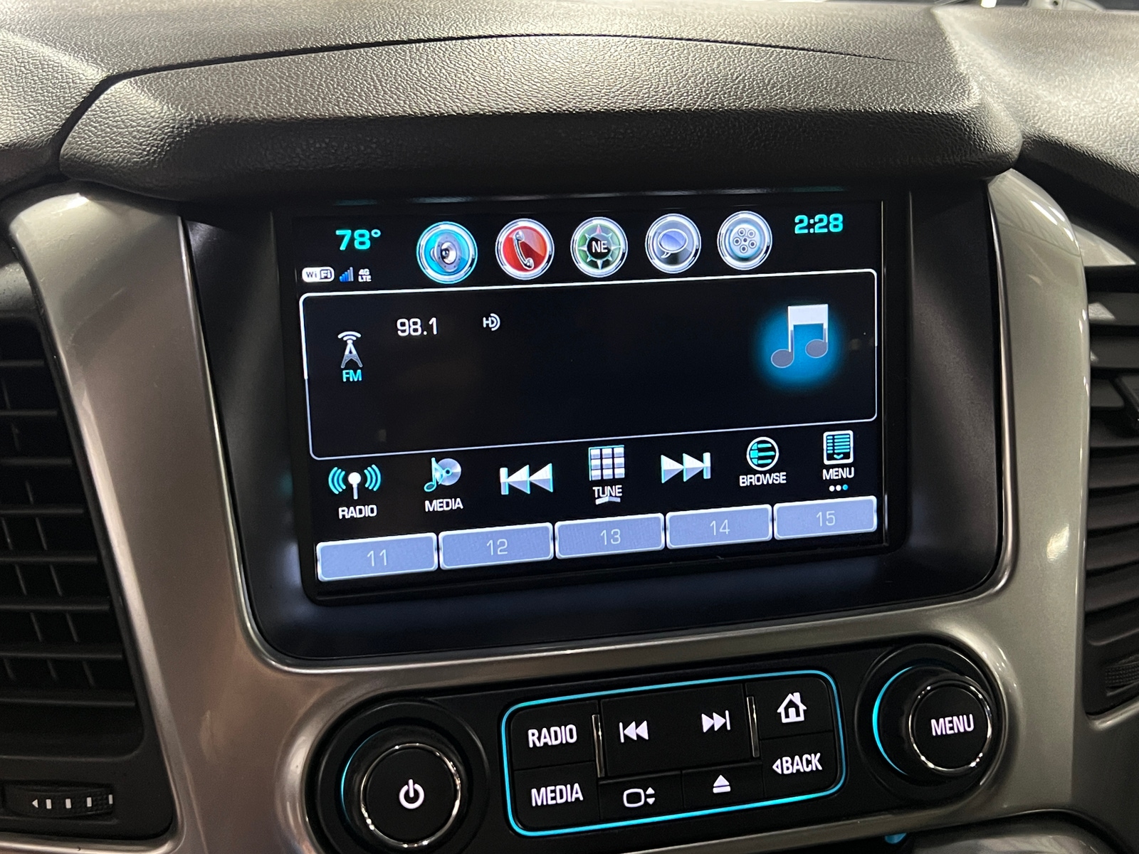 Thumbnail: 2017 Chevrolet Tahoe - 3