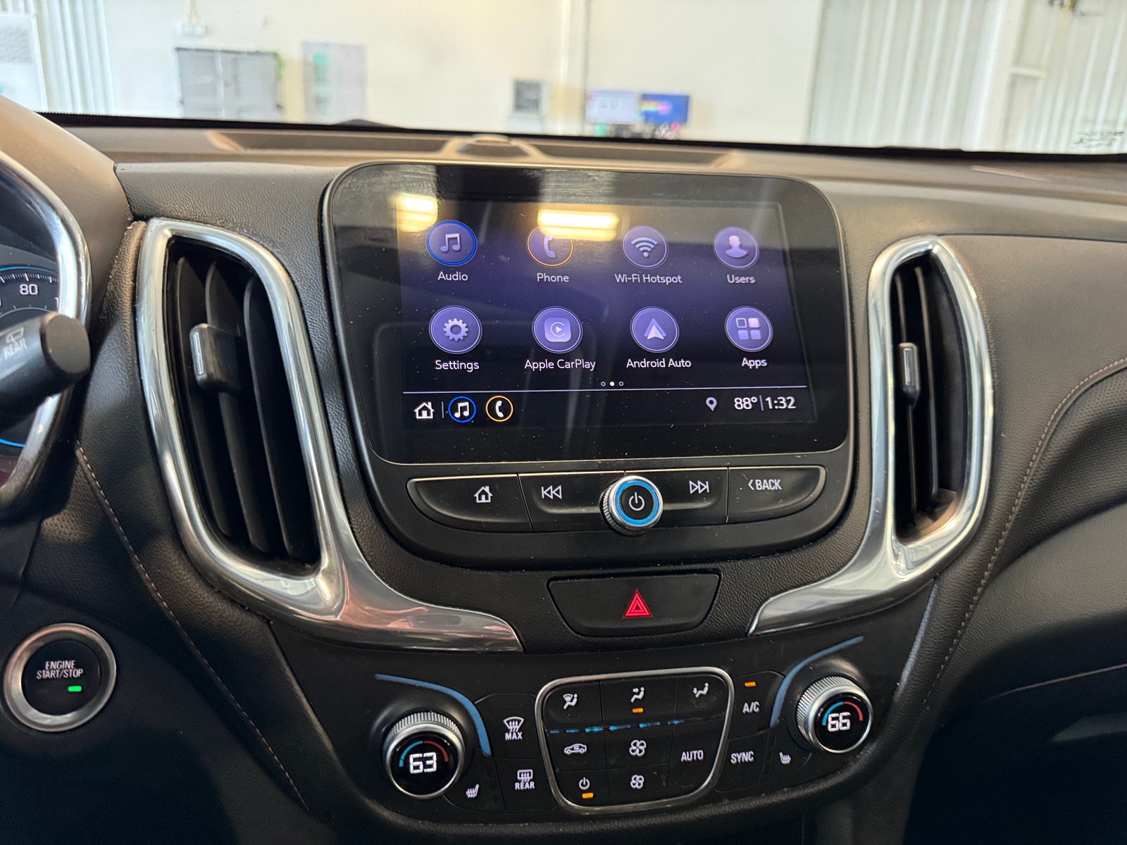 Thumbnail: 2019 Chevrolet Equinox - 3