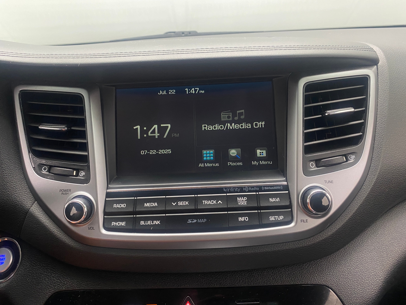 Thumbnail: 2017 Hyundai Tucson - 3