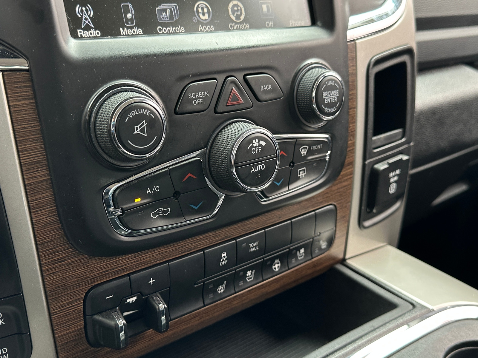 Thumbnail: 2017 RAM 1500 - 3