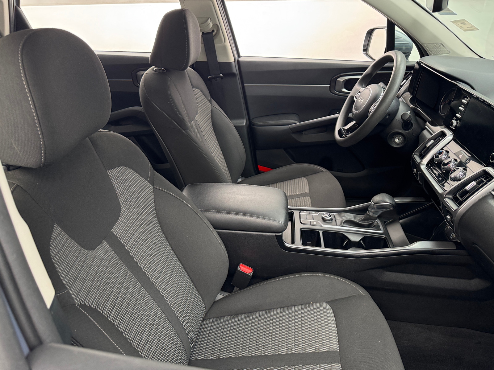 Thumbnail: 2023 Kia Sorento - 2