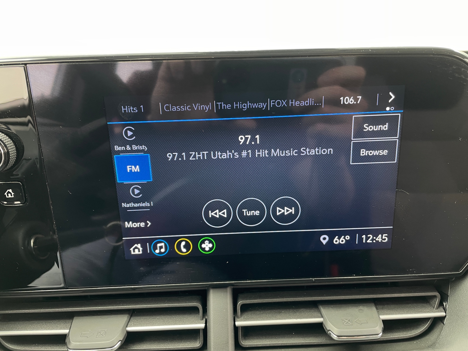 Thumbnail: 2025 Chevrolet Trax - 4
