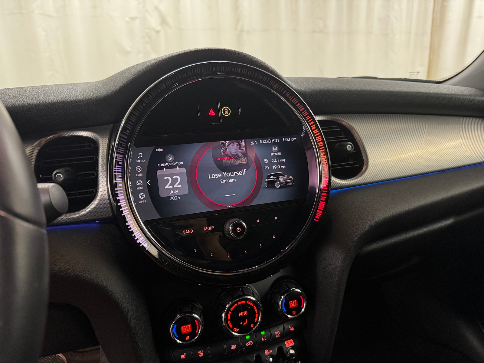 Thumbnail: 2022 MINI Cooper Hardtop - 3
