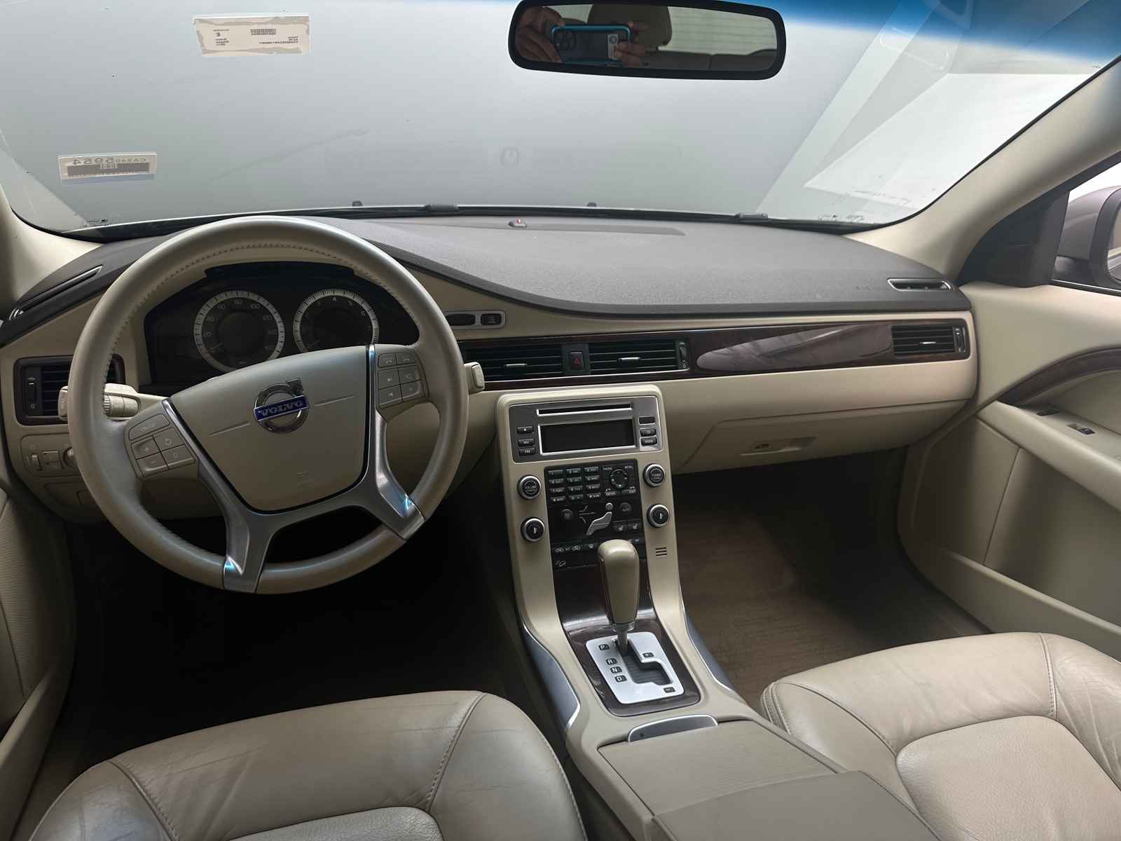 Thumbnail: 2011 Volvo XC70 - 2