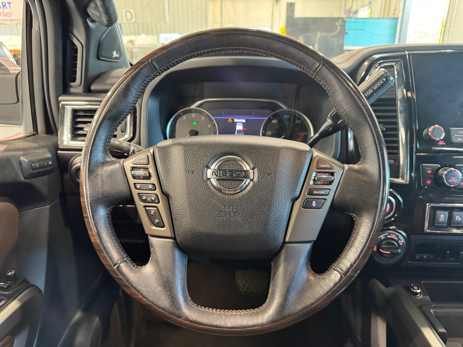 Thumbnail: 2020 Nissan Titan - 4