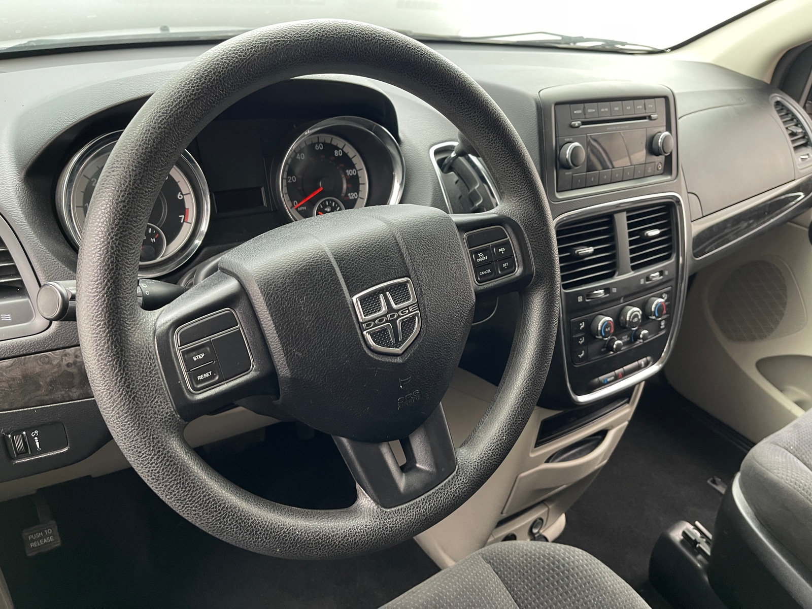 Thumbnail: 2014 Dodge Grand Caravan - 5