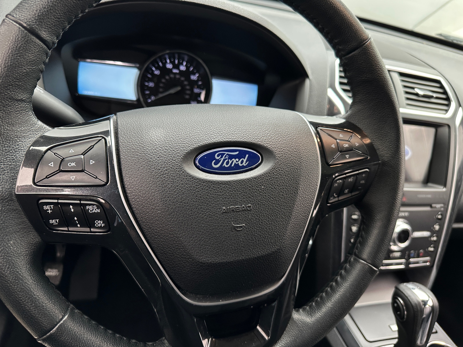 Thumbnail: 2019 Ford Explorer - 4
