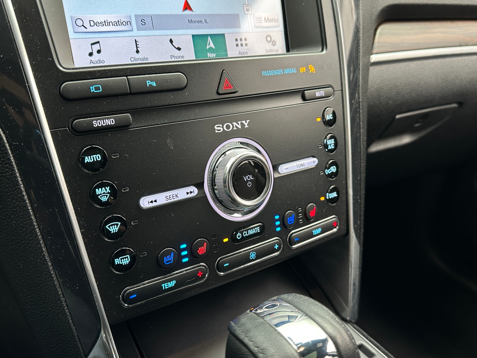 Thumbnail: 2019 Ford Explorer - 3
