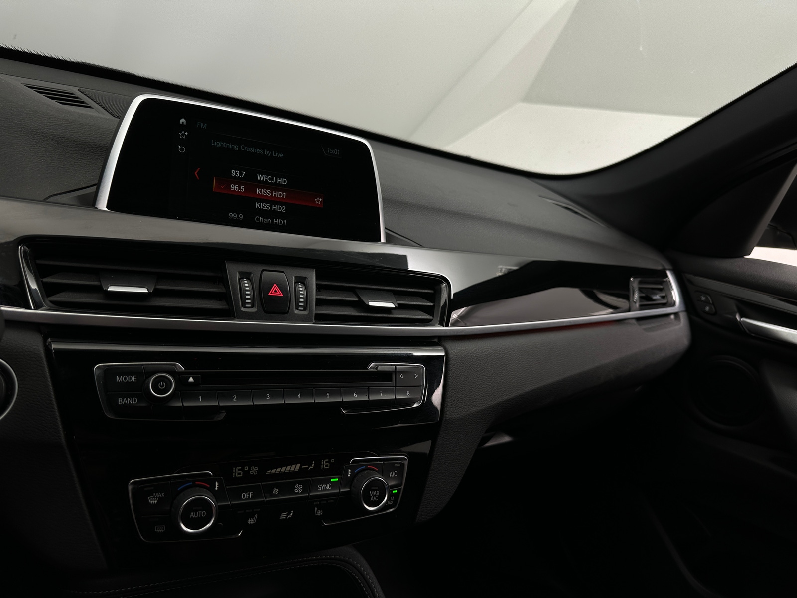 Thumbnail: 2018 BMW X1 - 3