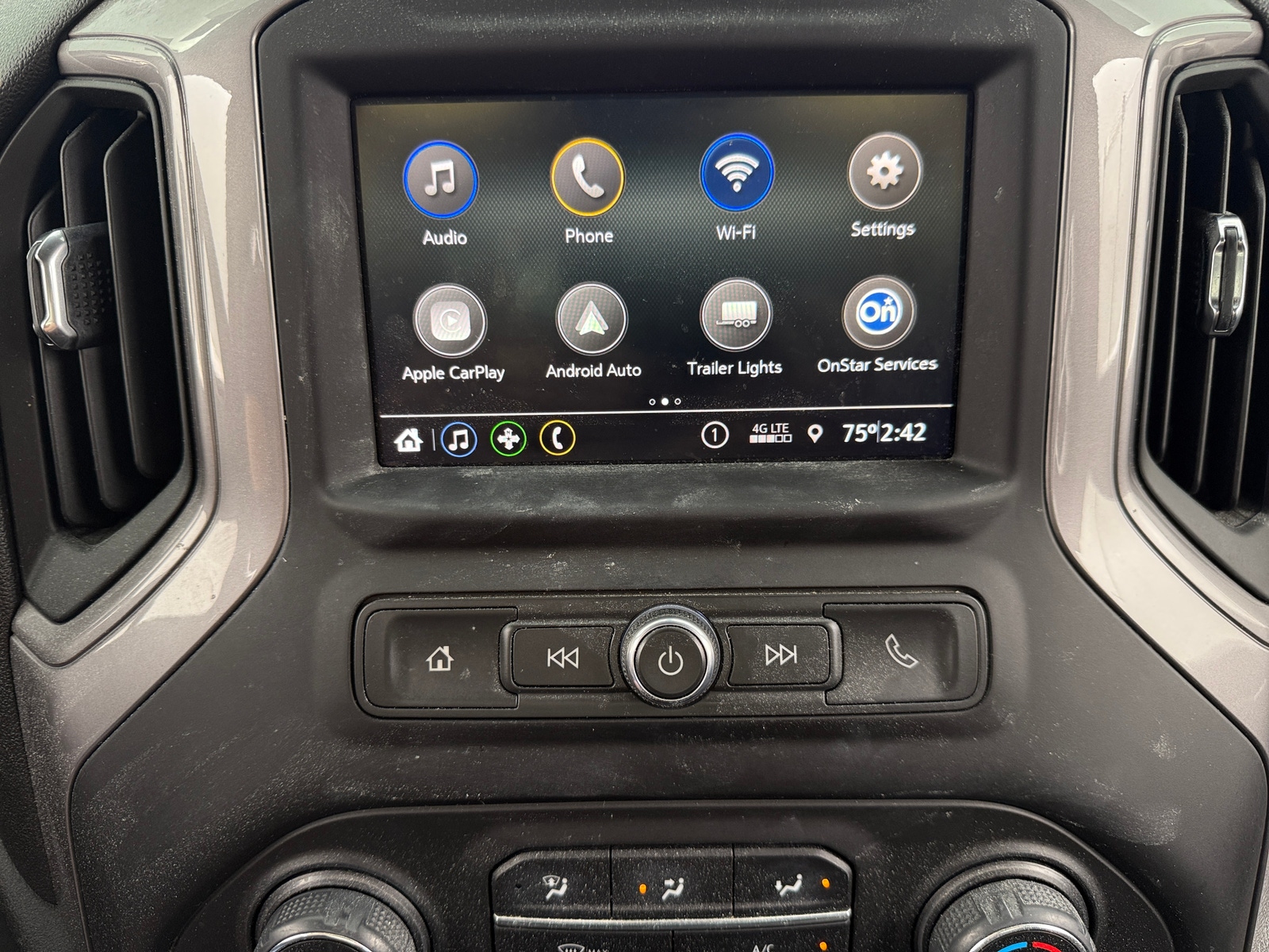 Thumbnail: 2022 Chevrolet Silverado 1500 - 4