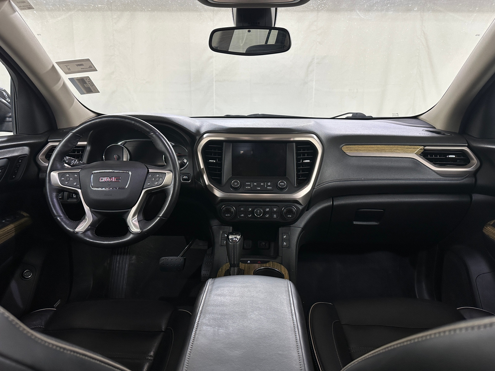 Thumbnail: 2018 GMC Acadia - 2