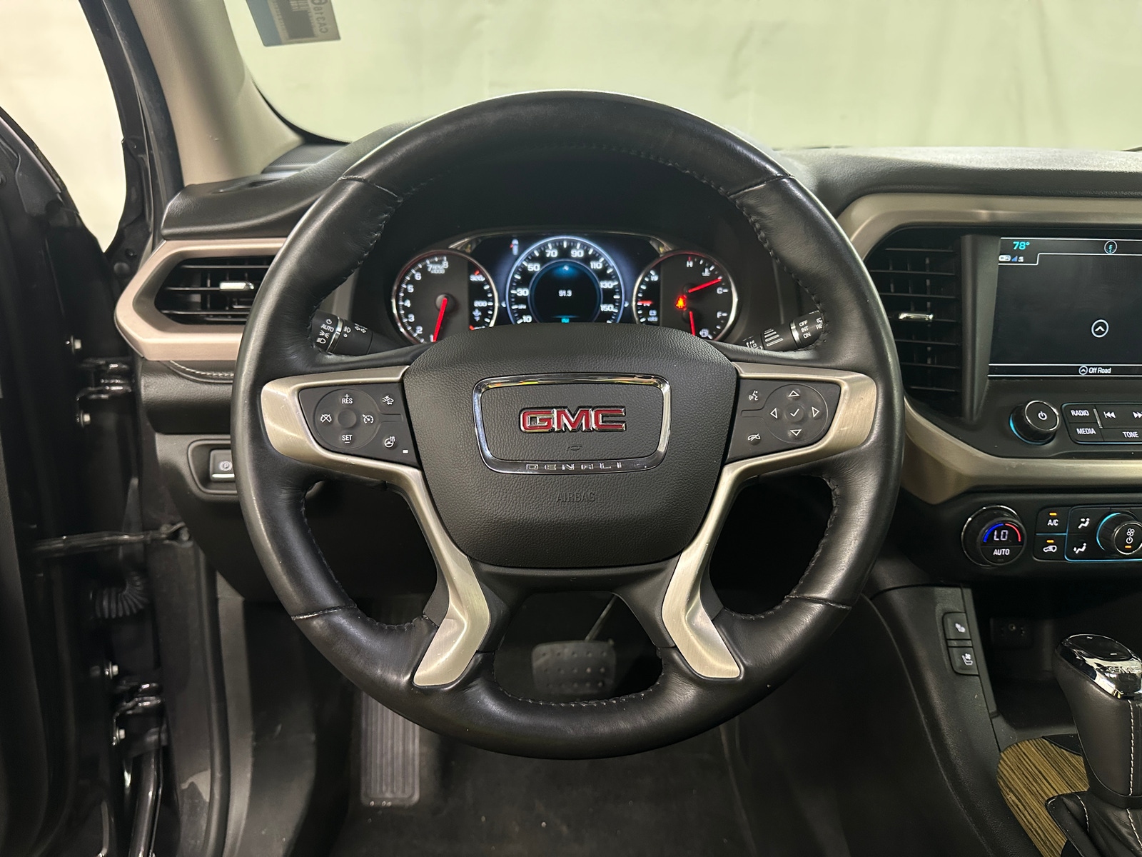 Thumbnail: 2018 GMC Acadia - 4