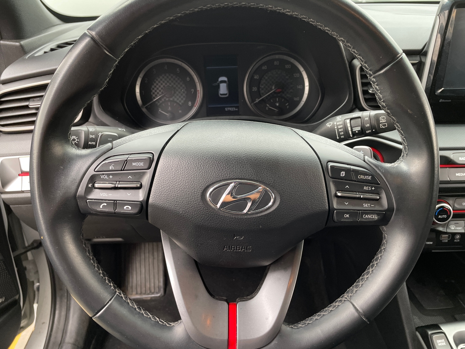 Thumbnail: 2020 Hyundai Veloster - 3