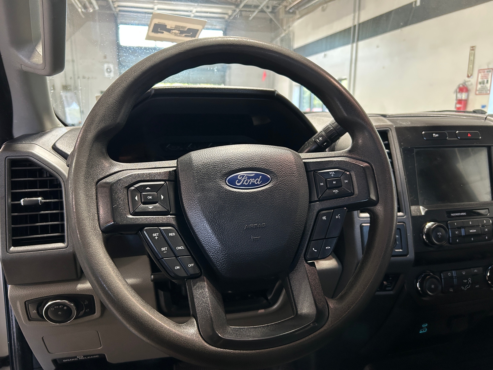 Thumbnail: 2020 Ford Econoline - 5