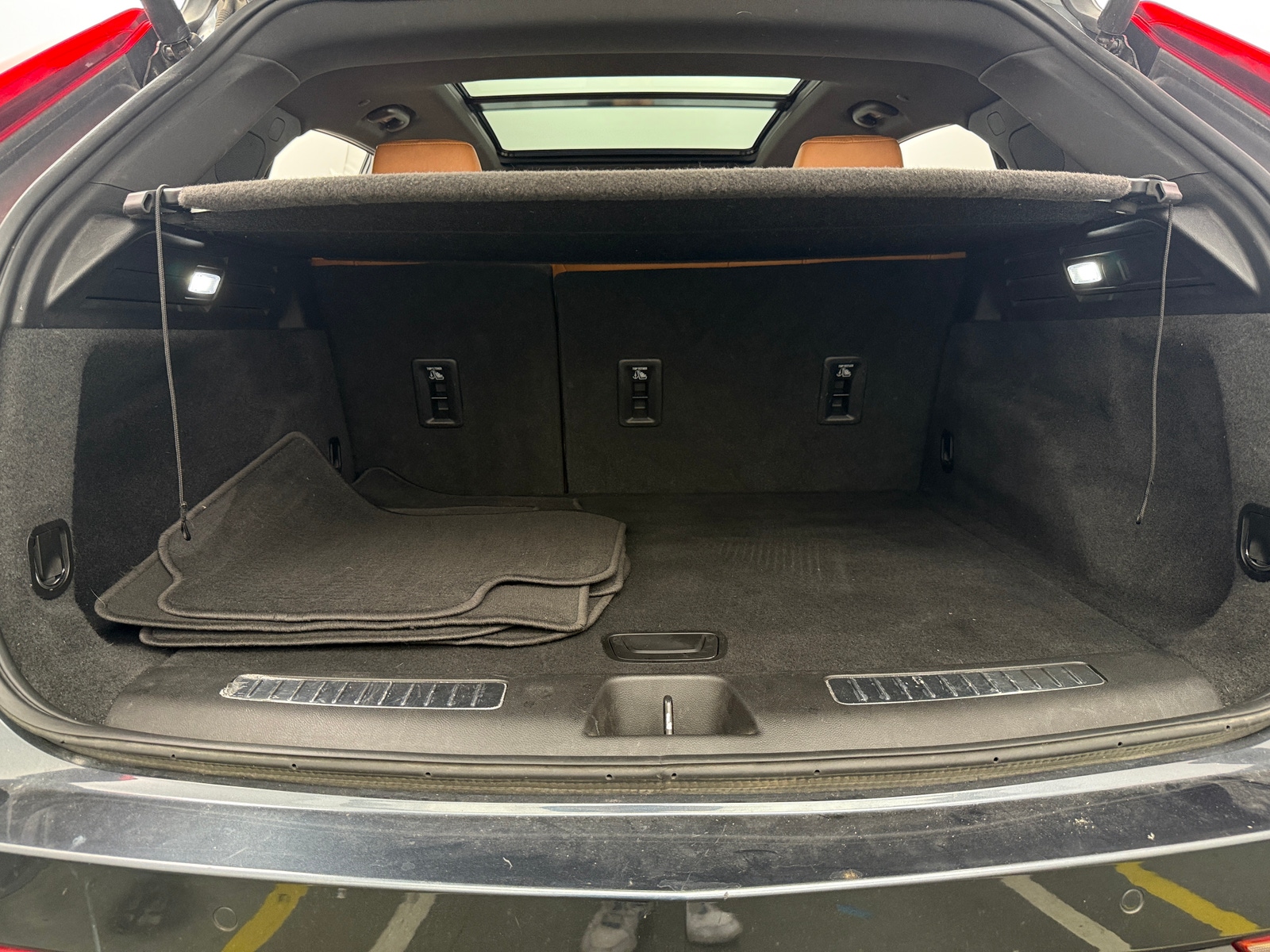 Thumbnail: 2019 Cadillac XT4 - 6