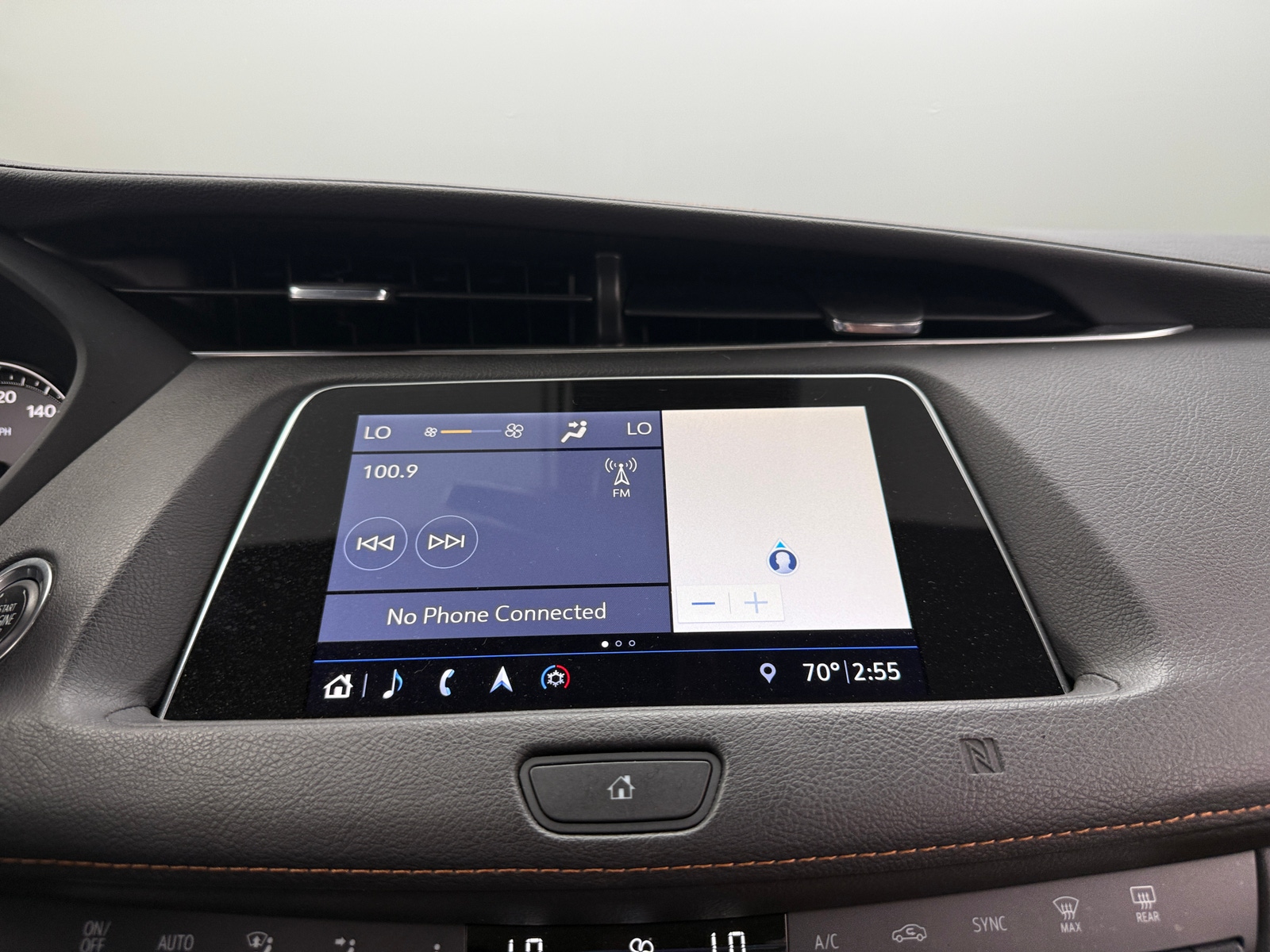 Thumbnail: 2019 Cadillac XT4 - 3
