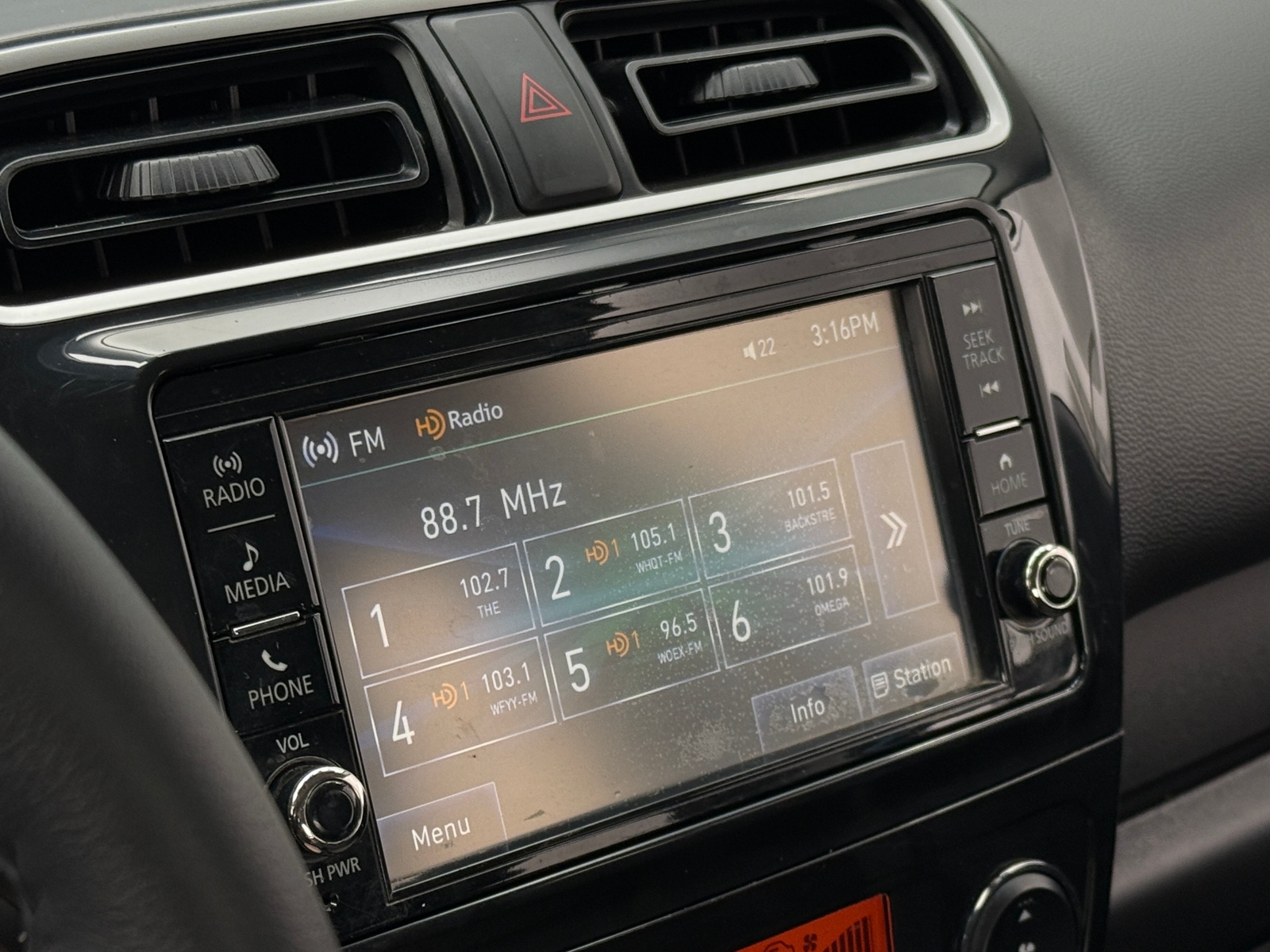 Thumbnail: 2020 Mitsubishi Mirage G4 - 4