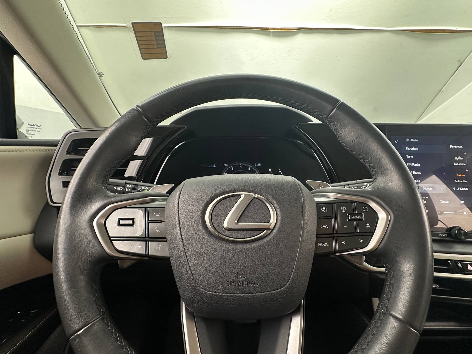Thumbnail: 2023 Lexus RX - 4