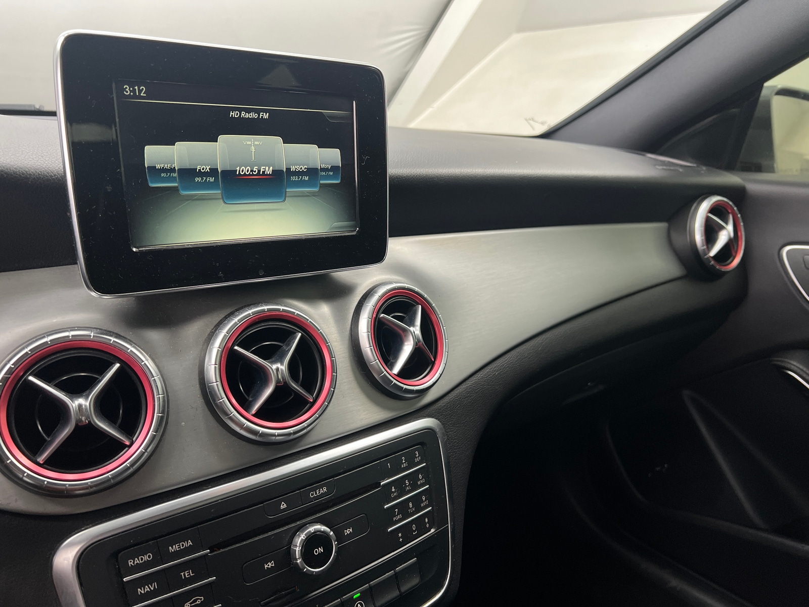 Thumbnail: 2015 Mercedes-Benz CLA - 3