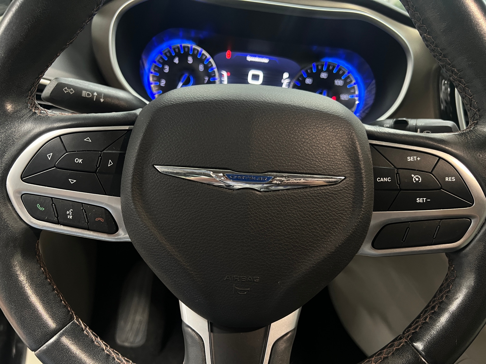 Thumbnail: 2018 Chrysler Pacifica - 4