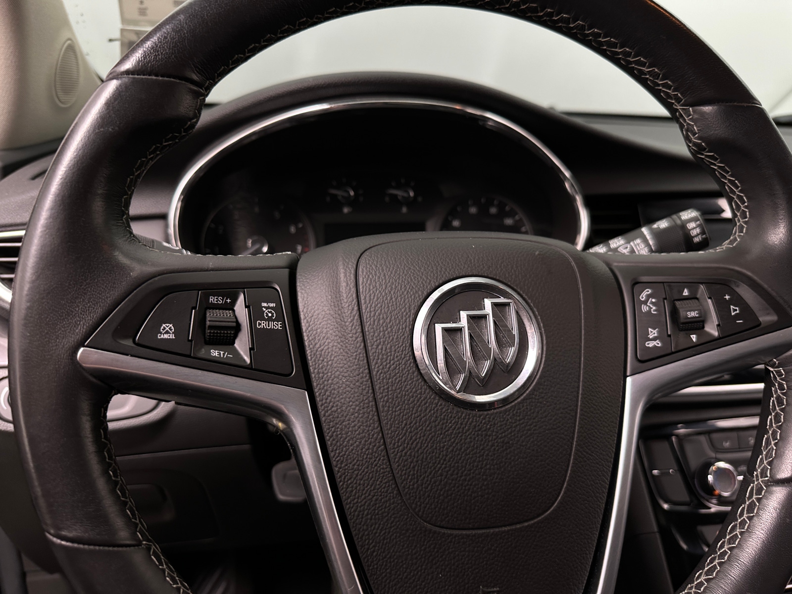Thumbnail: 2022 Buick Encore - 5