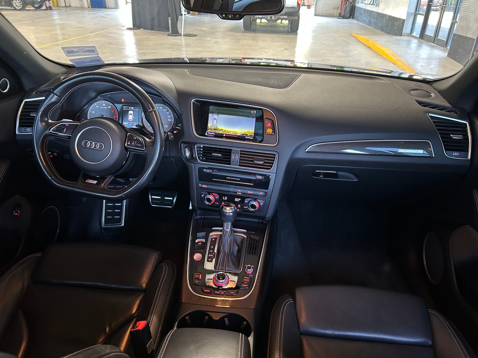 Thumbnail: 2016 Audi SQ5 - 2