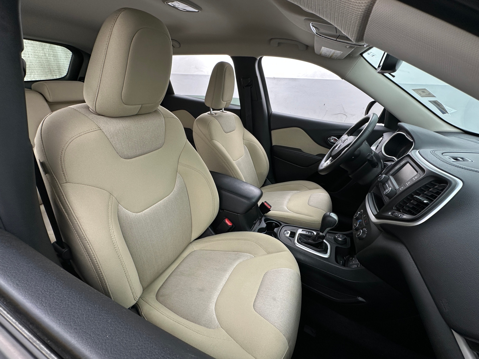 Thumbnail: 2016 Jeep Cherokee - 2
