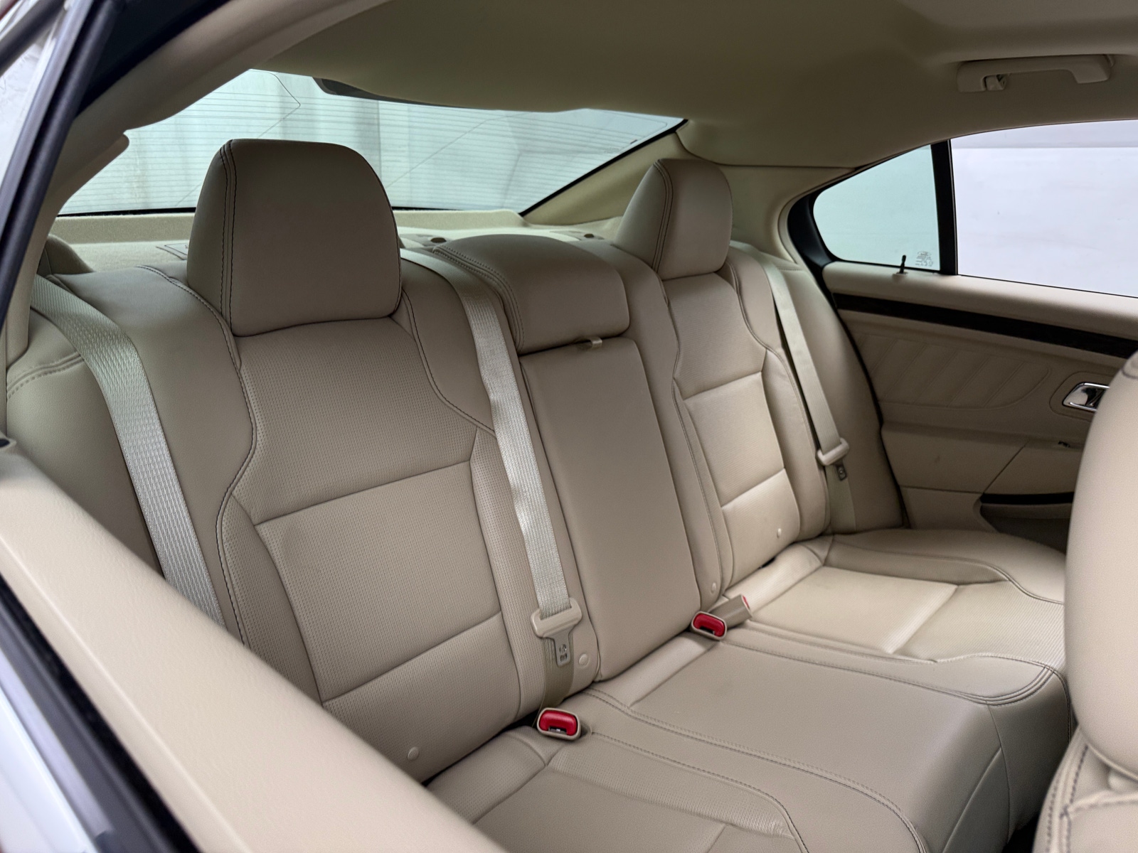 Thumbnail: 2015 Ford Taurus - 5