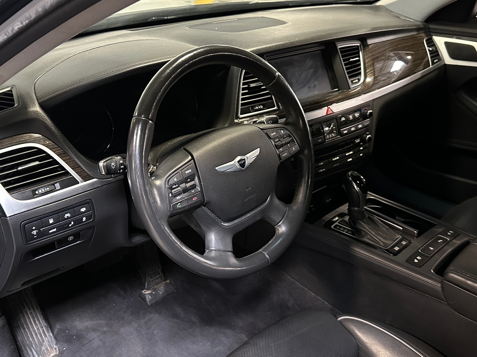 Thumbnail: 2016 Hyundai Genesis - 2