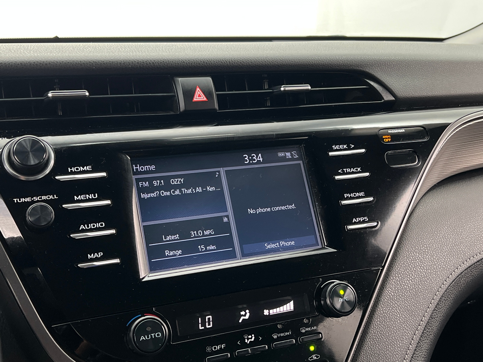 Thumbnail: 2019 Toyota Camry - 4