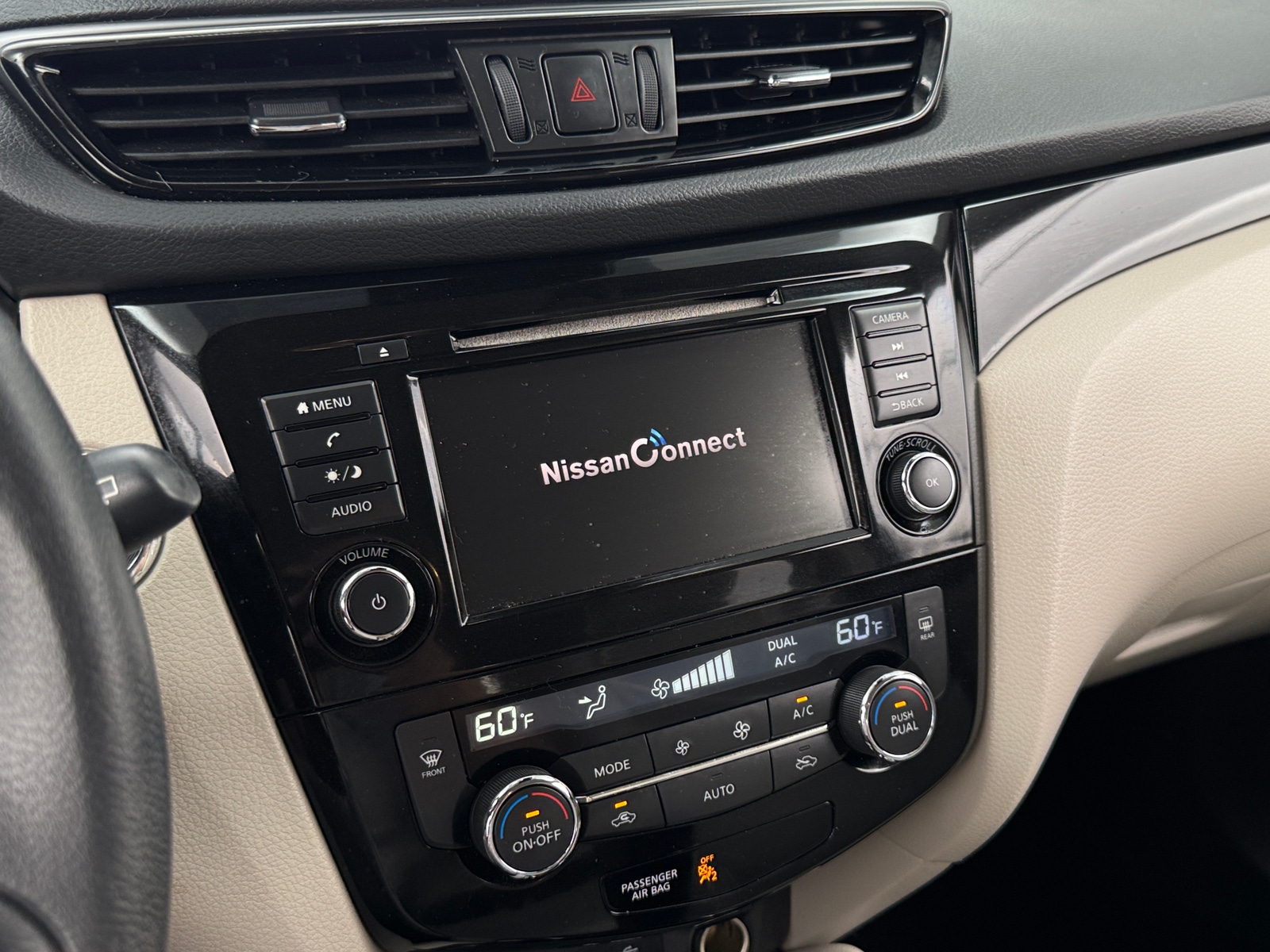 Thumbnail: 2019 Nissan Rogue Sport - 4