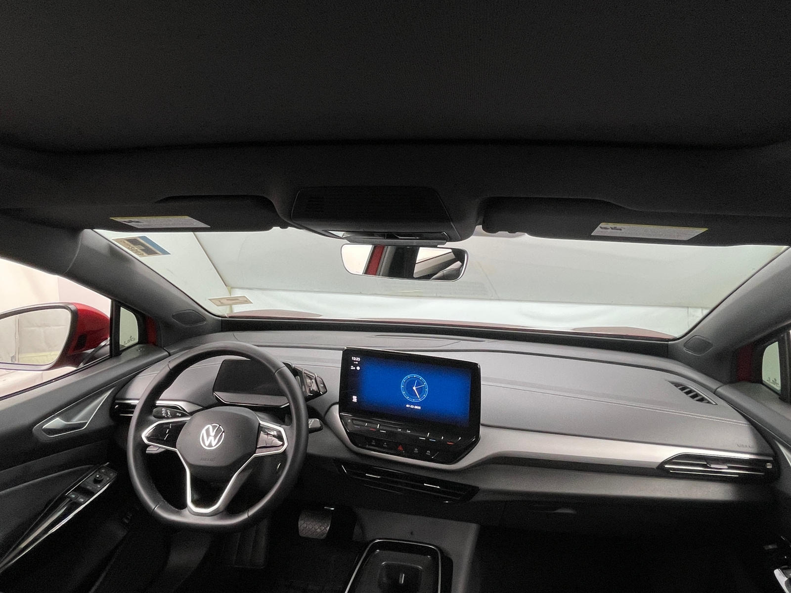Thumbnail: 2023 Volkswagen ID.4 - 2