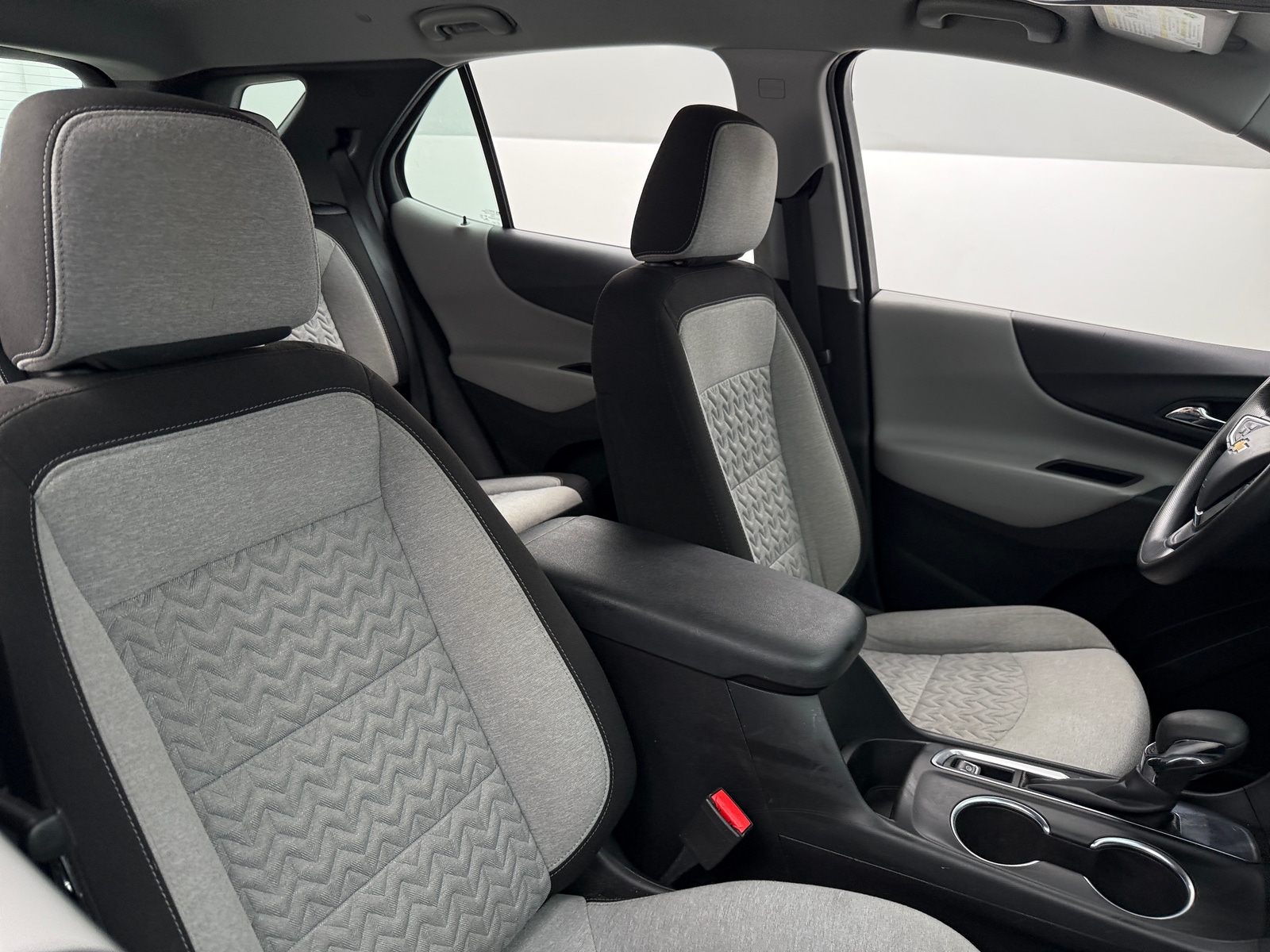 Thumbnail: 2022 Chevrolet Equinox - 2